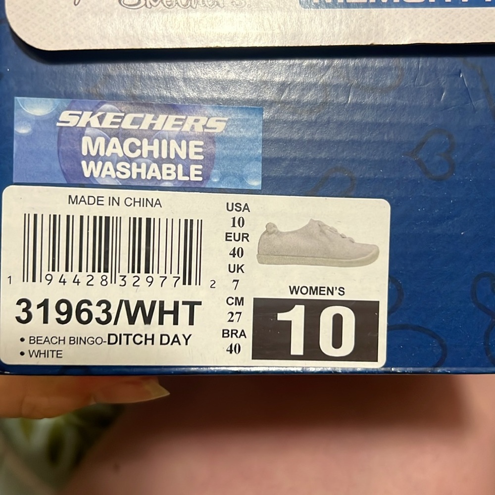 White Bobs by Sketchers BNWT size 10 - Picture 5 of 5